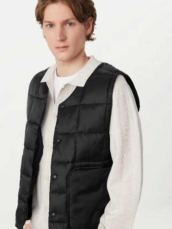 Low Prices The Aero Packable Vest in Black