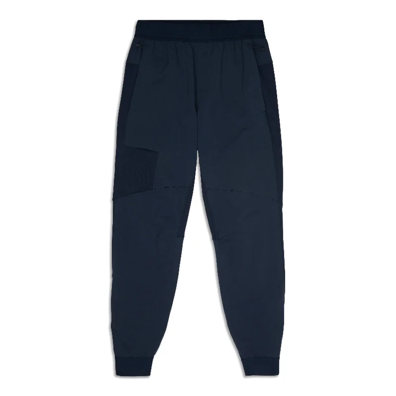 Unmissable Offer Cross Challenger Jogger - Resale