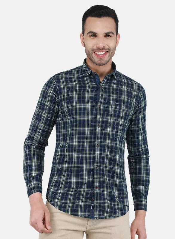 Incredible Offers Men NAvy Blue Check Shirt