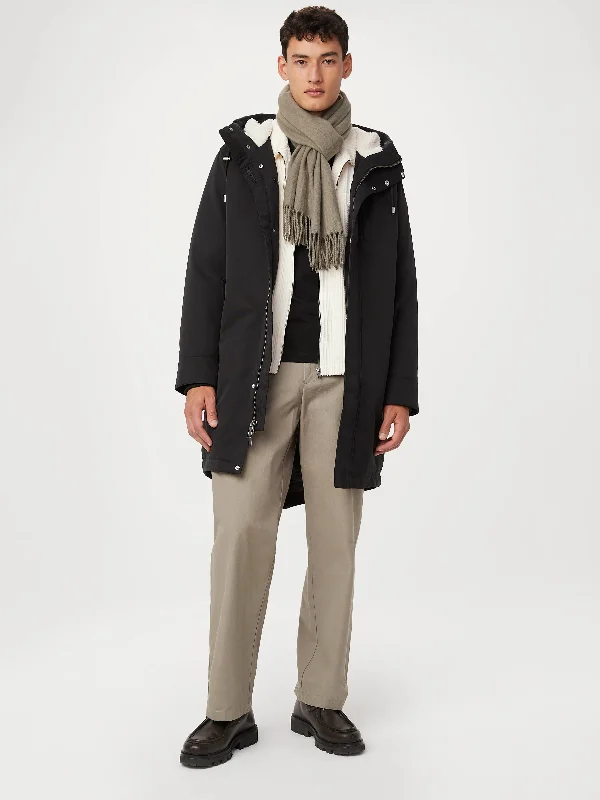Weekend Offers That Sizzle The Alpine Parka in Black