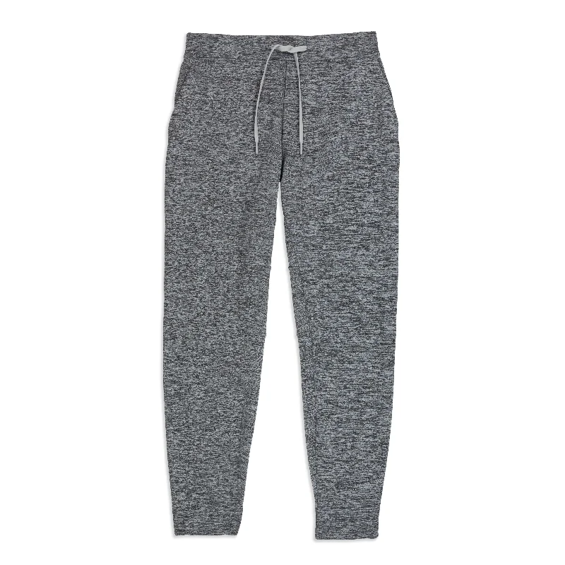 Weekend Discounts to Indulge In Welterweight Jogger - Resale