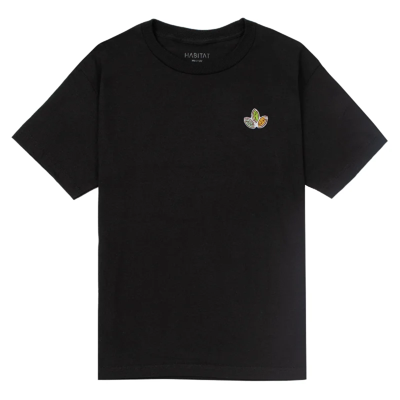 Online Exclusive Leaves Embroidery T-Shirt Black